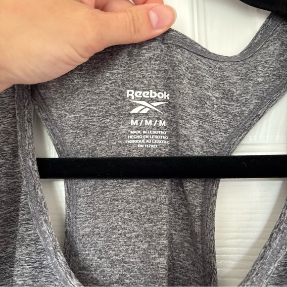 Reebok Gray Racerback Workout Tank Top Size Medium - Picture 2 of 6